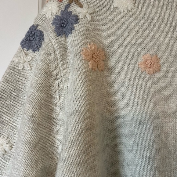 Ava & viv floral sweater - Picture 4 of 5